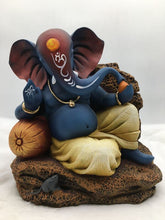 Load image into Gallery viewer, Ganesh Ganesha Ganpati Ganapati Hindu God Hindu God Ganesh fiber idol cream